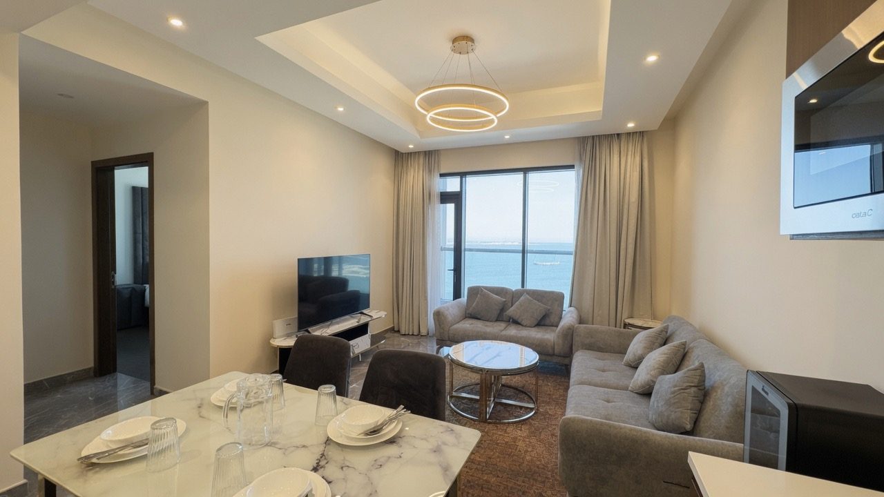 1 Bedroom Apartment with Water Views
