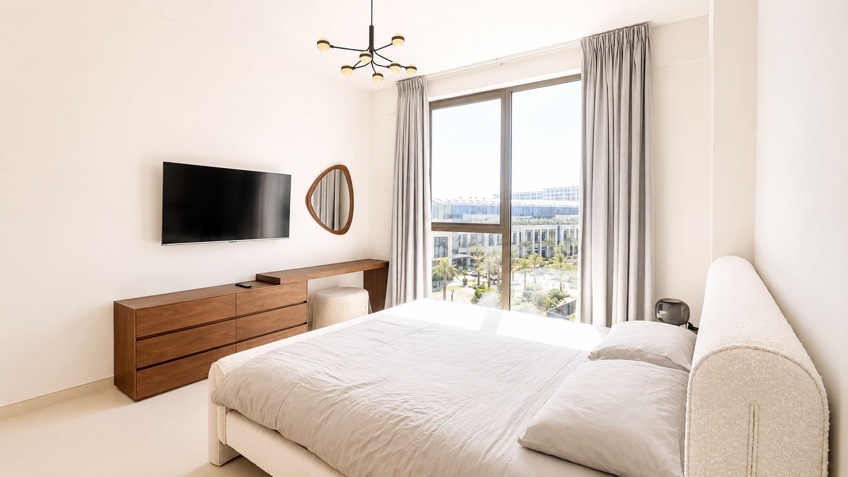 2-Bedroom Apartment with Water Views and Parking
