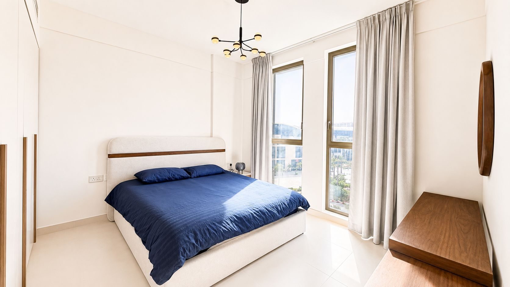 2-Bedroom Apartment with Water Views and Parking