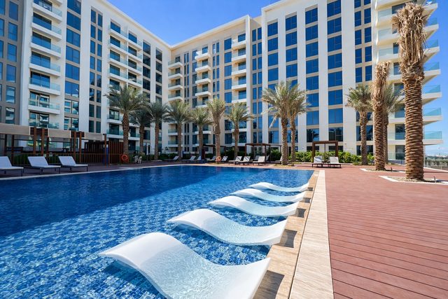 2-Bedroom Apartment with Water Views and Parking