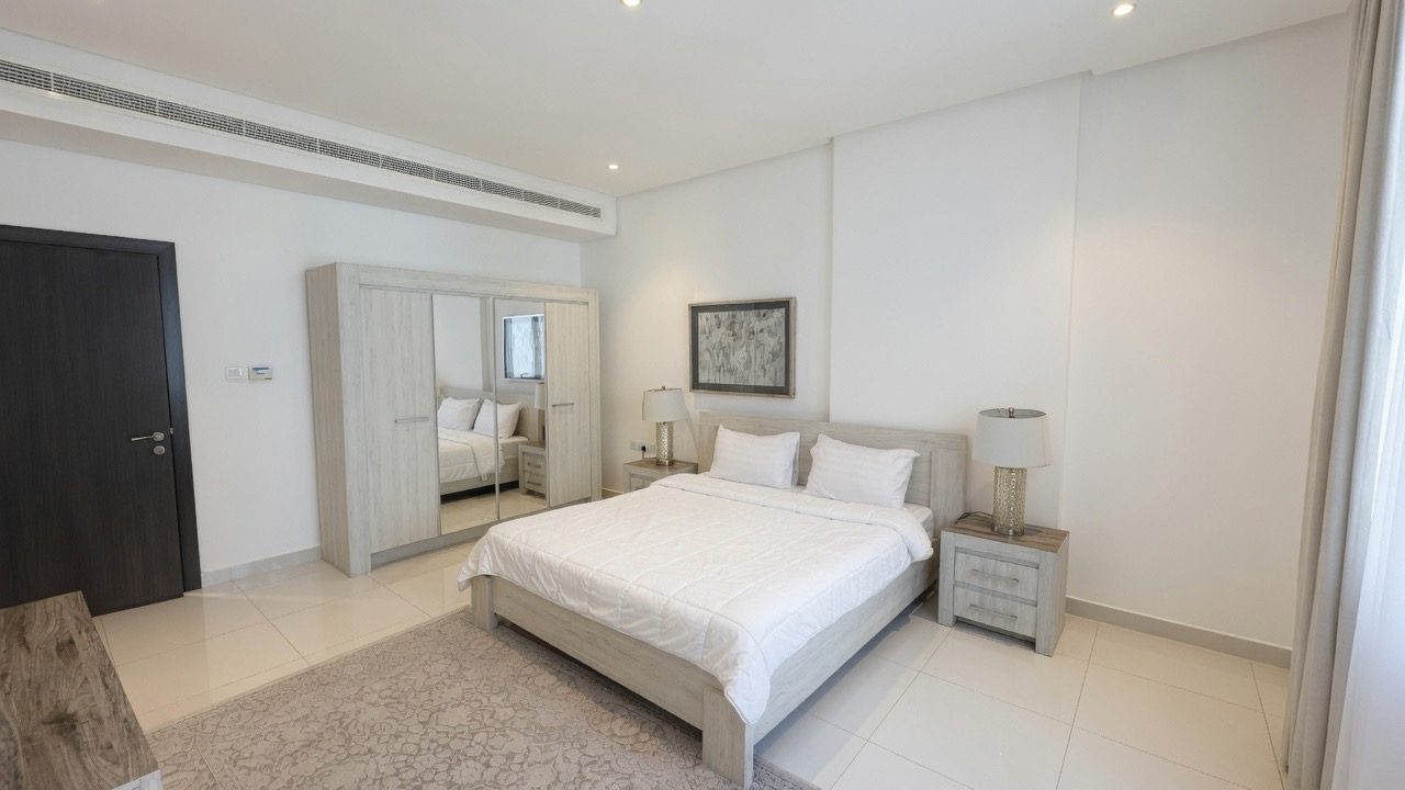 One Bedroom Apartment with Dual Bathrooms