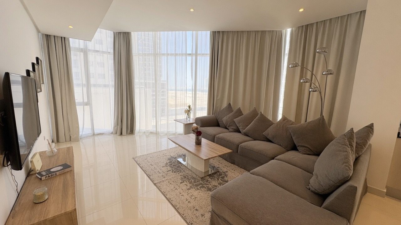 One Bedroom Apartment with Pool and Gym