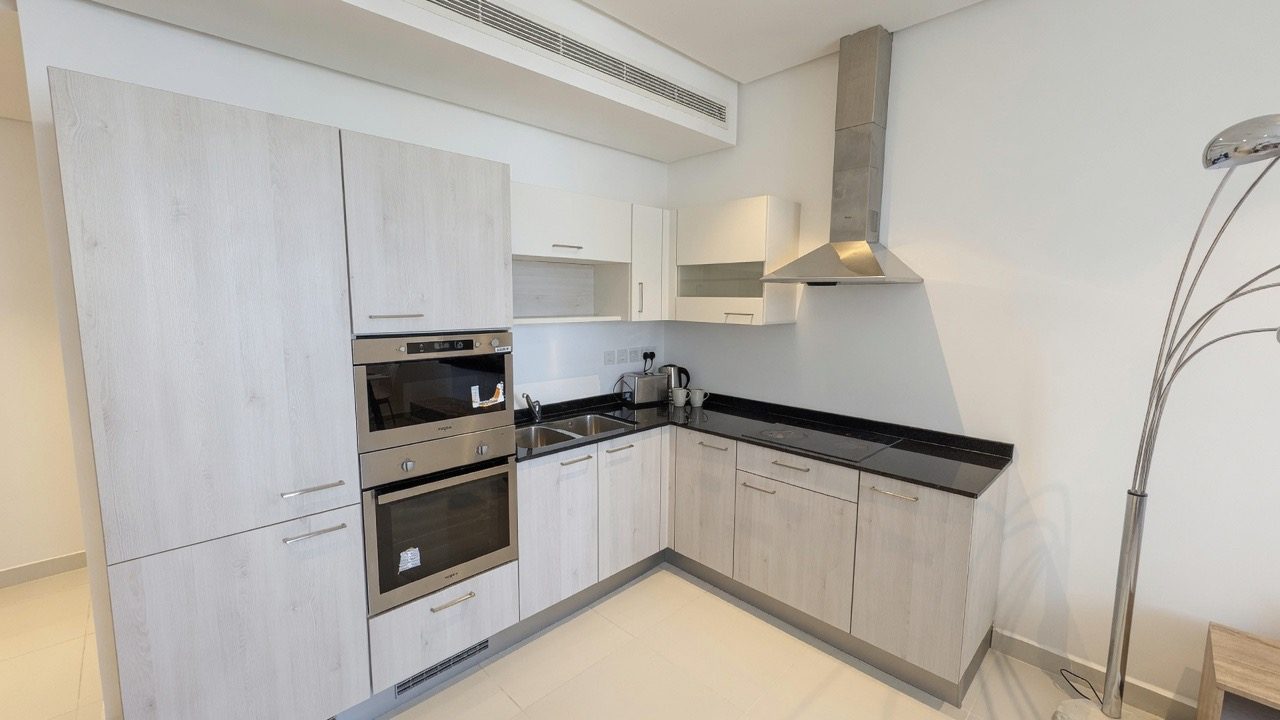 One-Bedroom Apartment with Pool and Gym Access