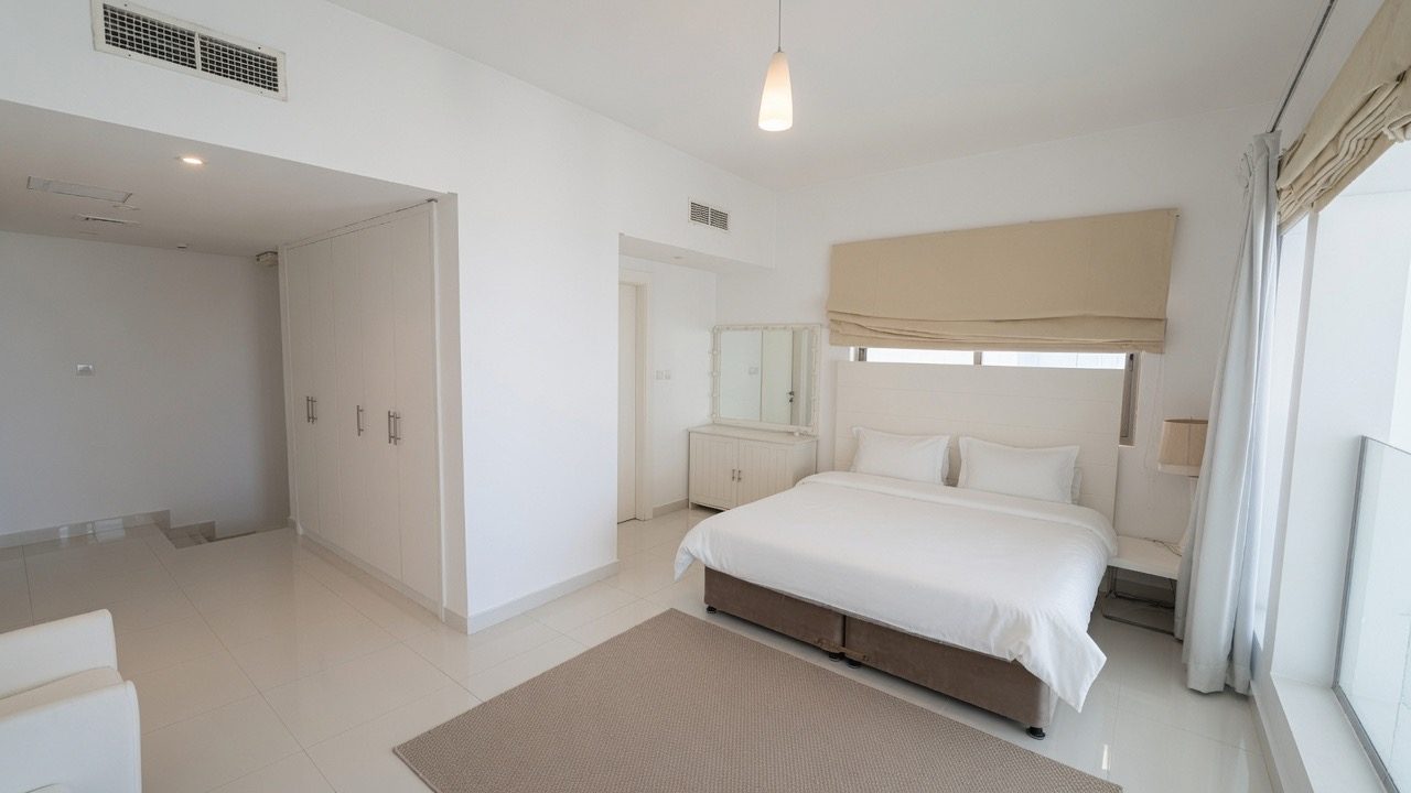 One-Bedroom Duplex with Two Bathrooms