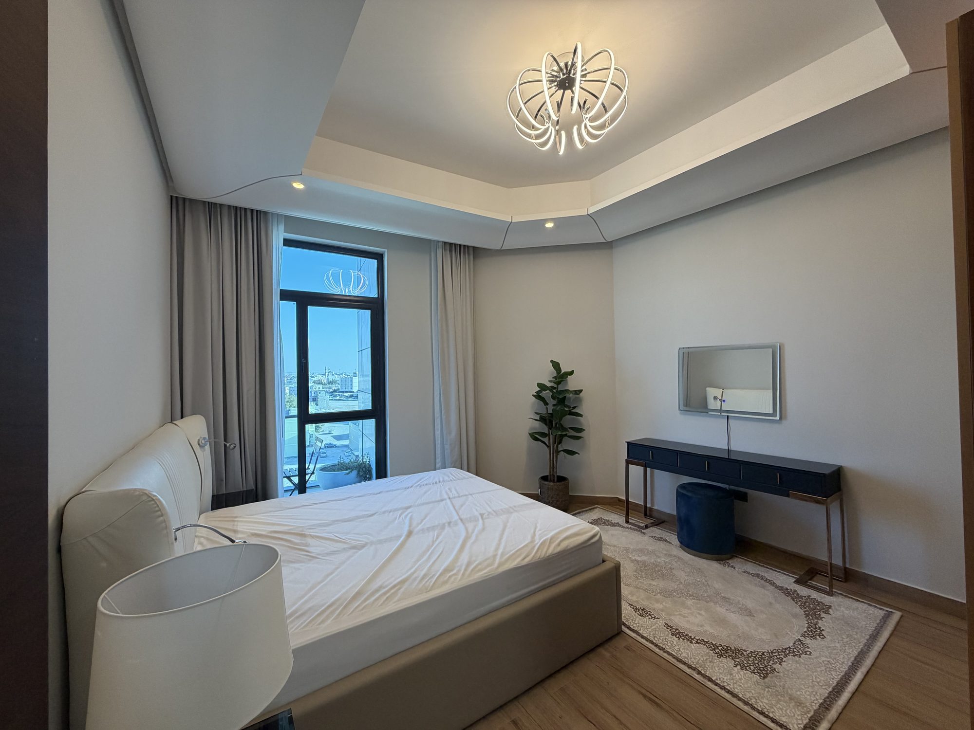 1-Bedroom Apartment, 90sqm, Two Bathrooms