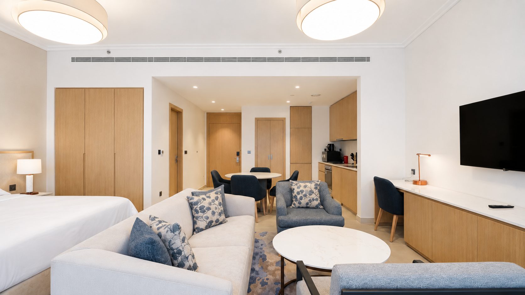 One-Bedroom Apartment with Shared Pool and Gym
