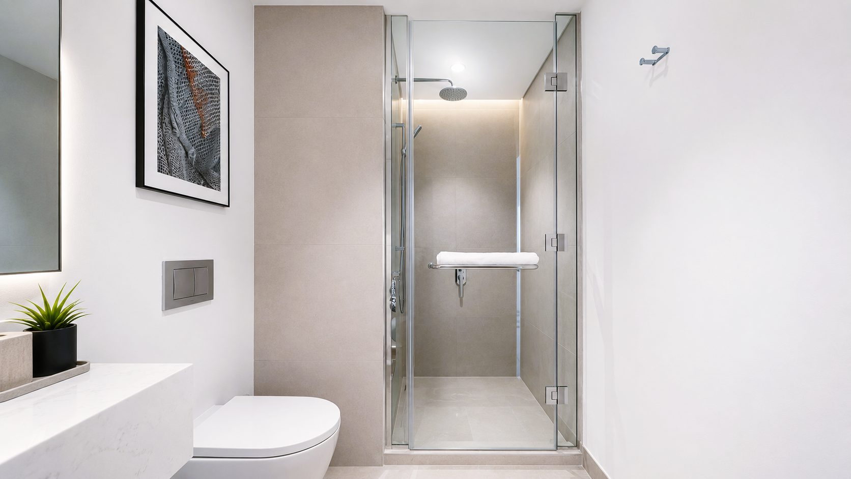 One-Bedroom Apartment with Shared Pool and Gym
