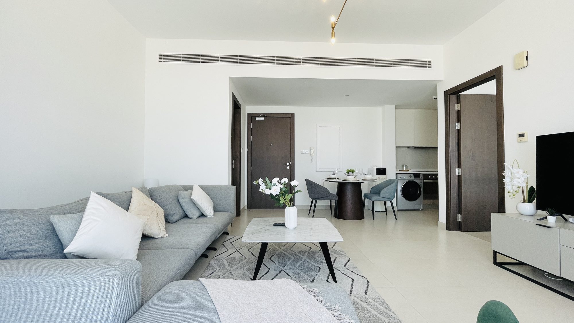 One-Bedroom Apartment with Water Views