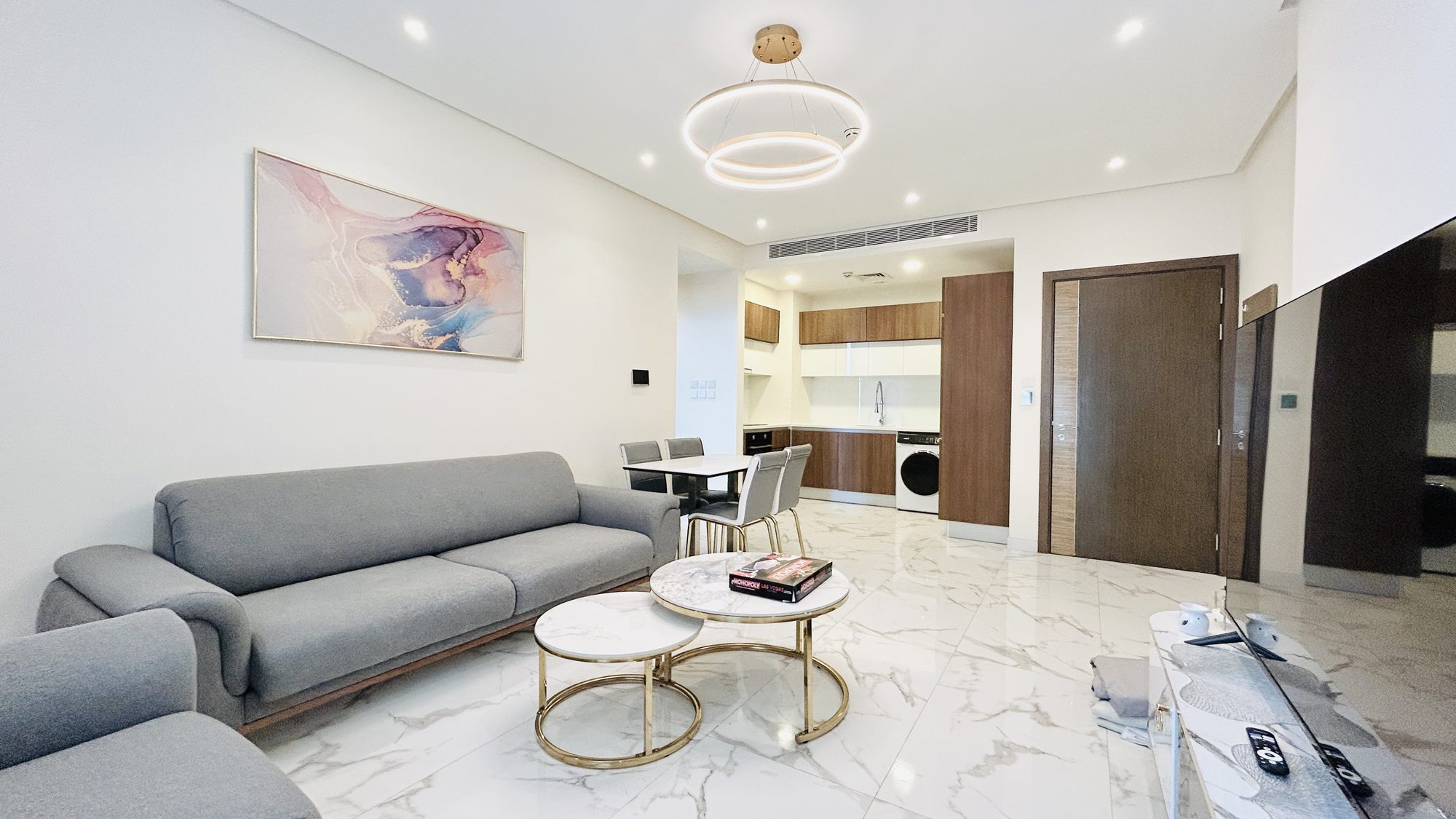 One-Bedroom Apartment with Dual Bathrooms