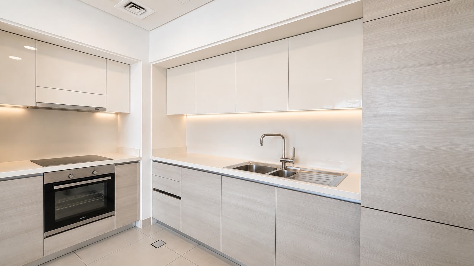 Two-Bedroom Apartment with Pool and Gym