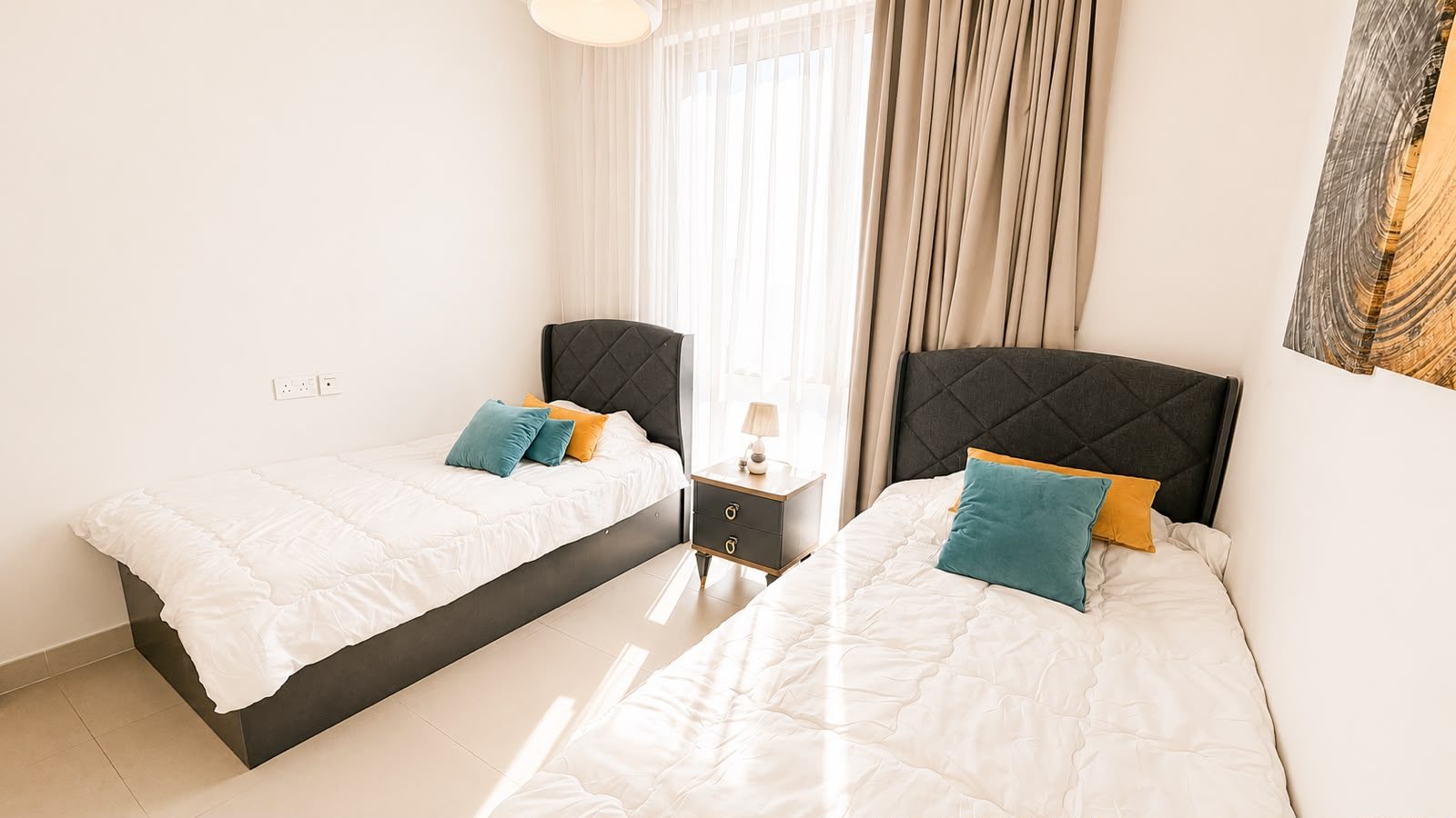 Two-Bedroom Apartment with Pool and Gym