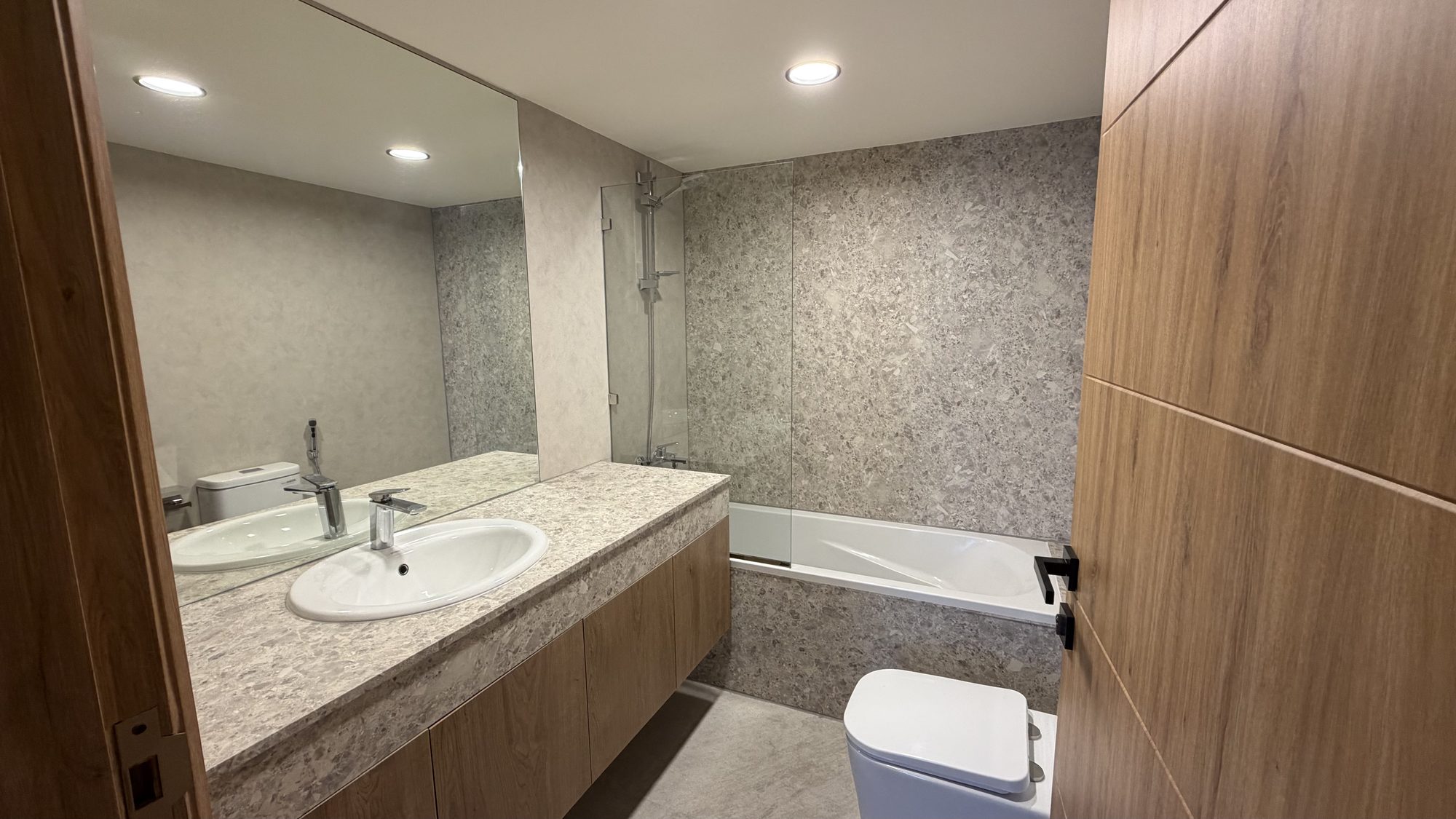3-Bedroom Apartment, 137sqm, Water Views