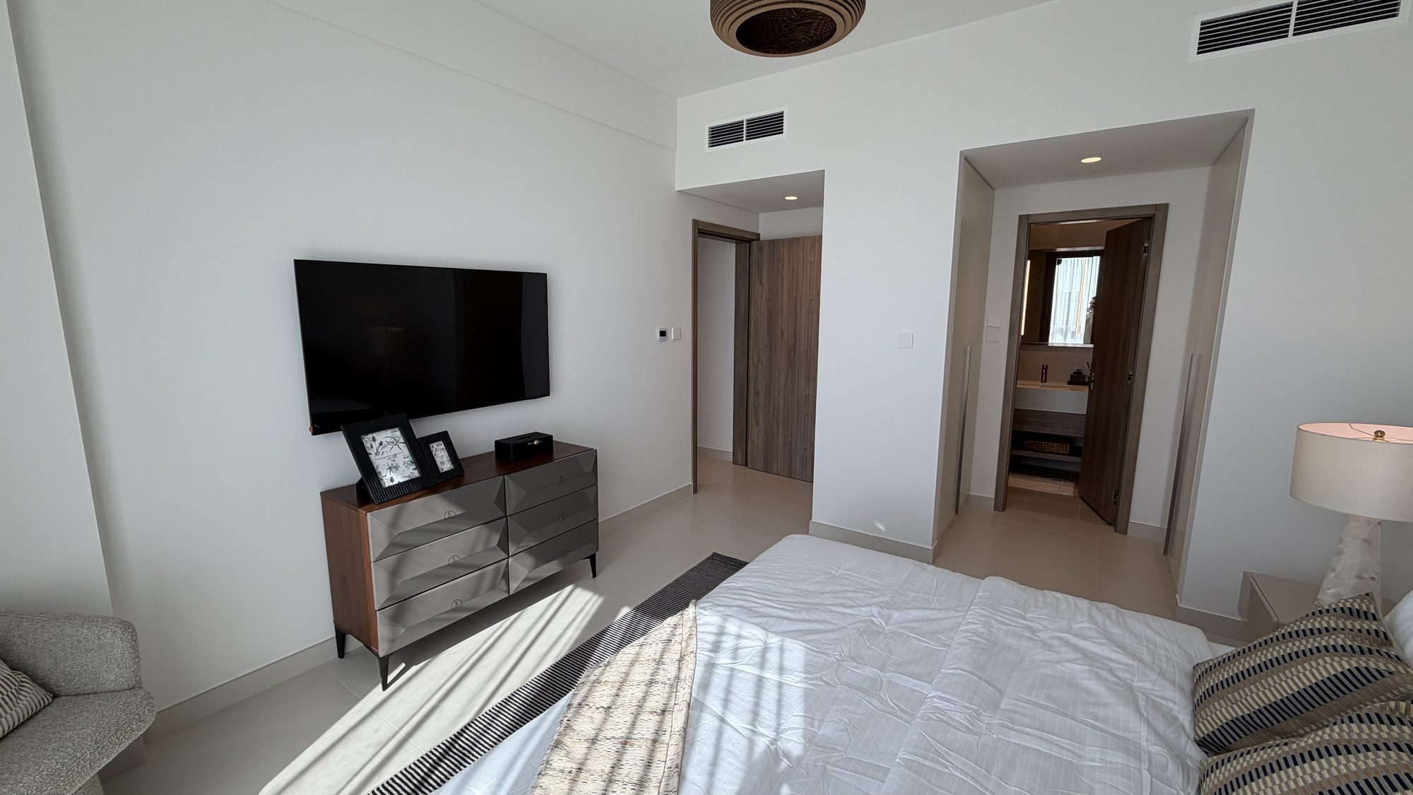 Two-Bedroom Apartment with Water Views and Parking