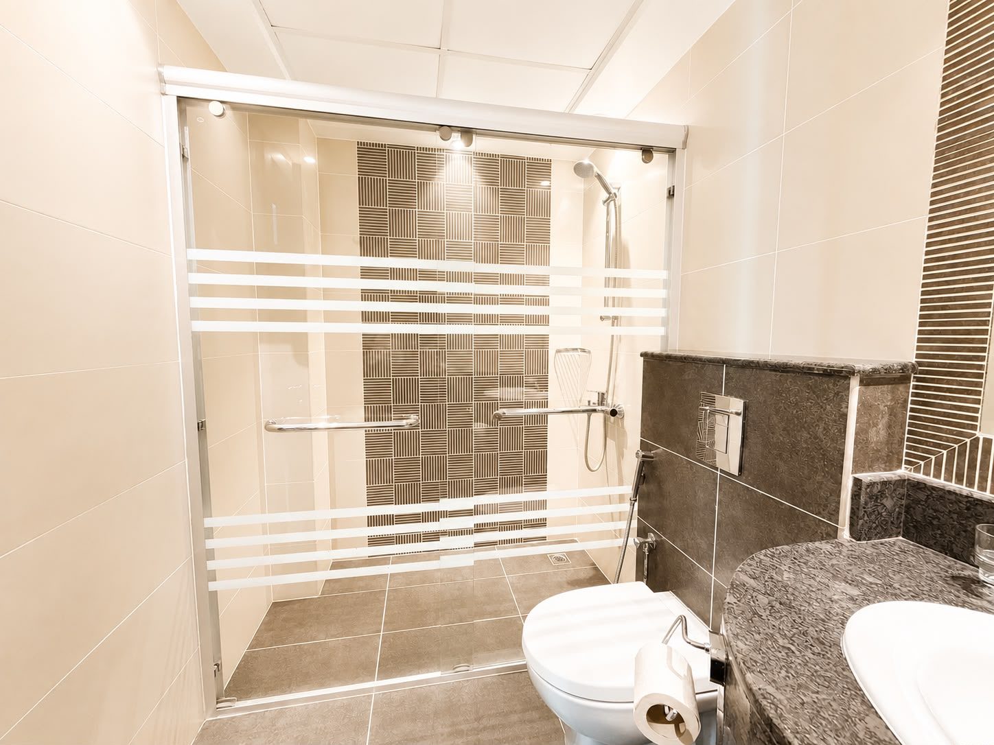 Two-Bedroom Apartment with Three Bathrooms