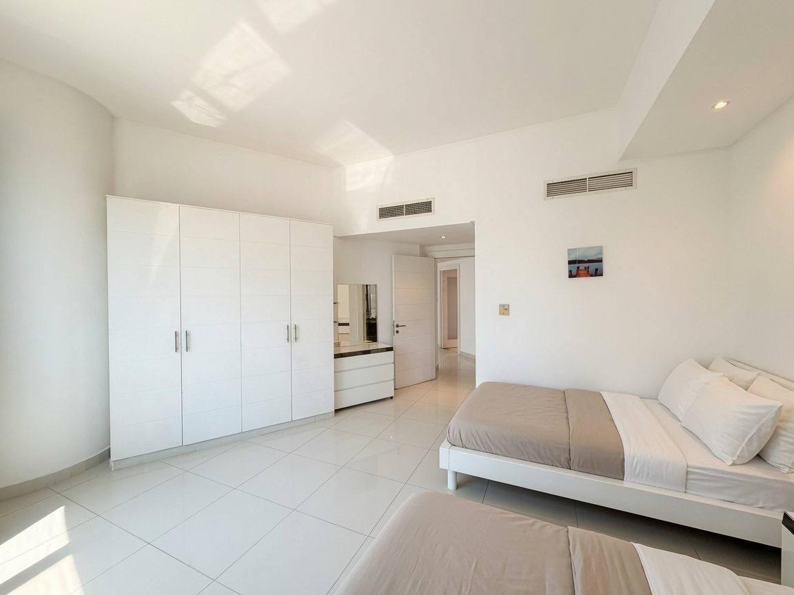 Two Bedroom Apartment with Balcony and Pool
