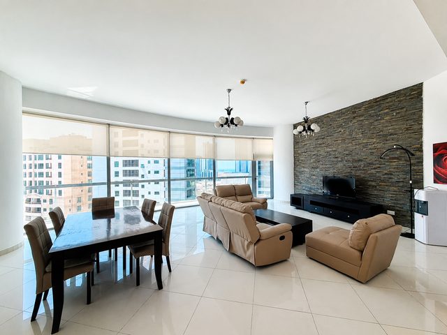 Two Bedroom Apartment with Balcony and Pool