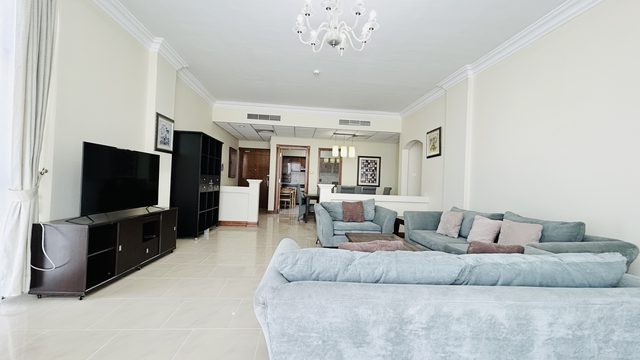 Two-Bedroom Apartment with Pool and Gym