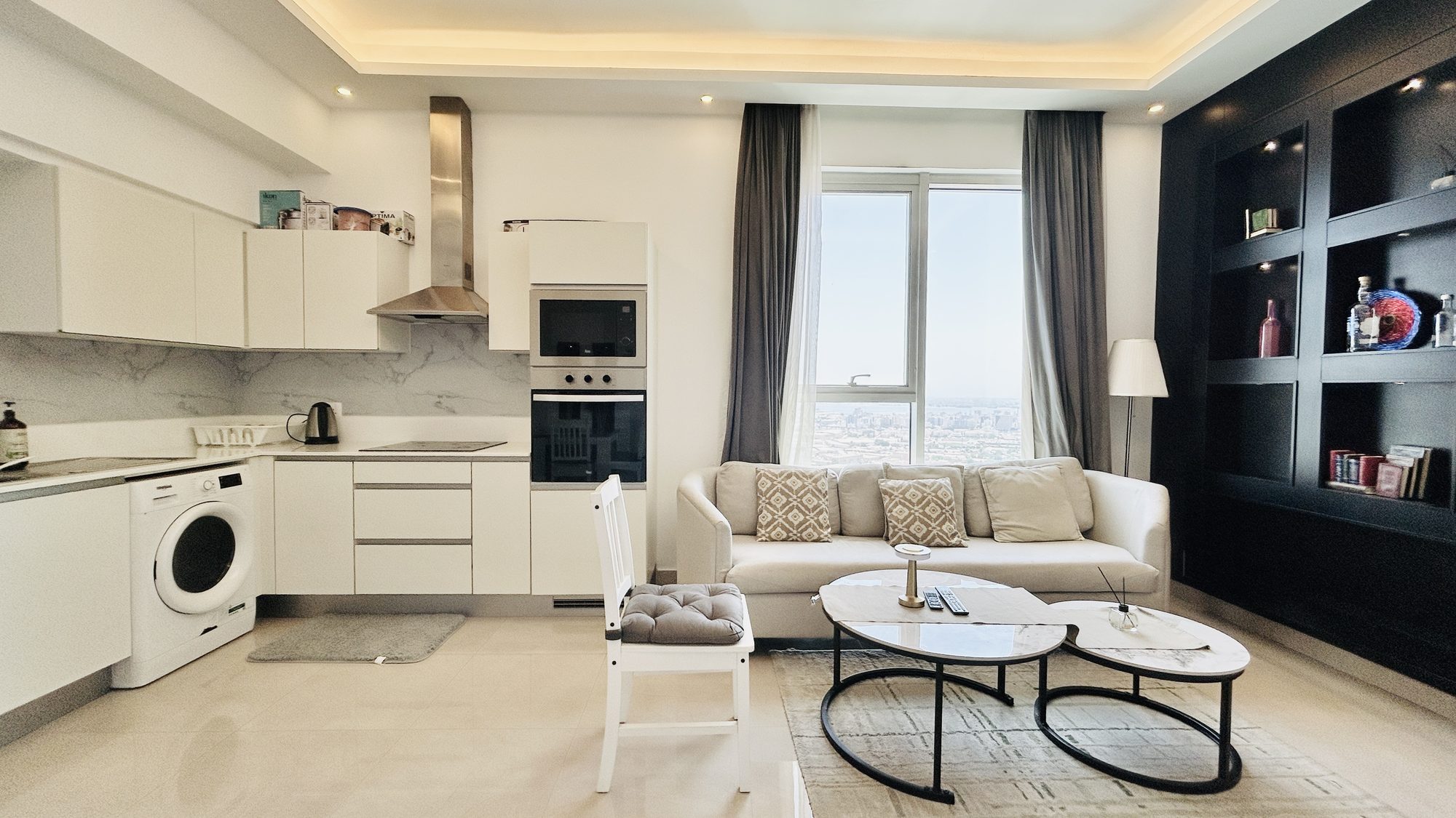 One-Bedroom Apartment with Pool and Gym