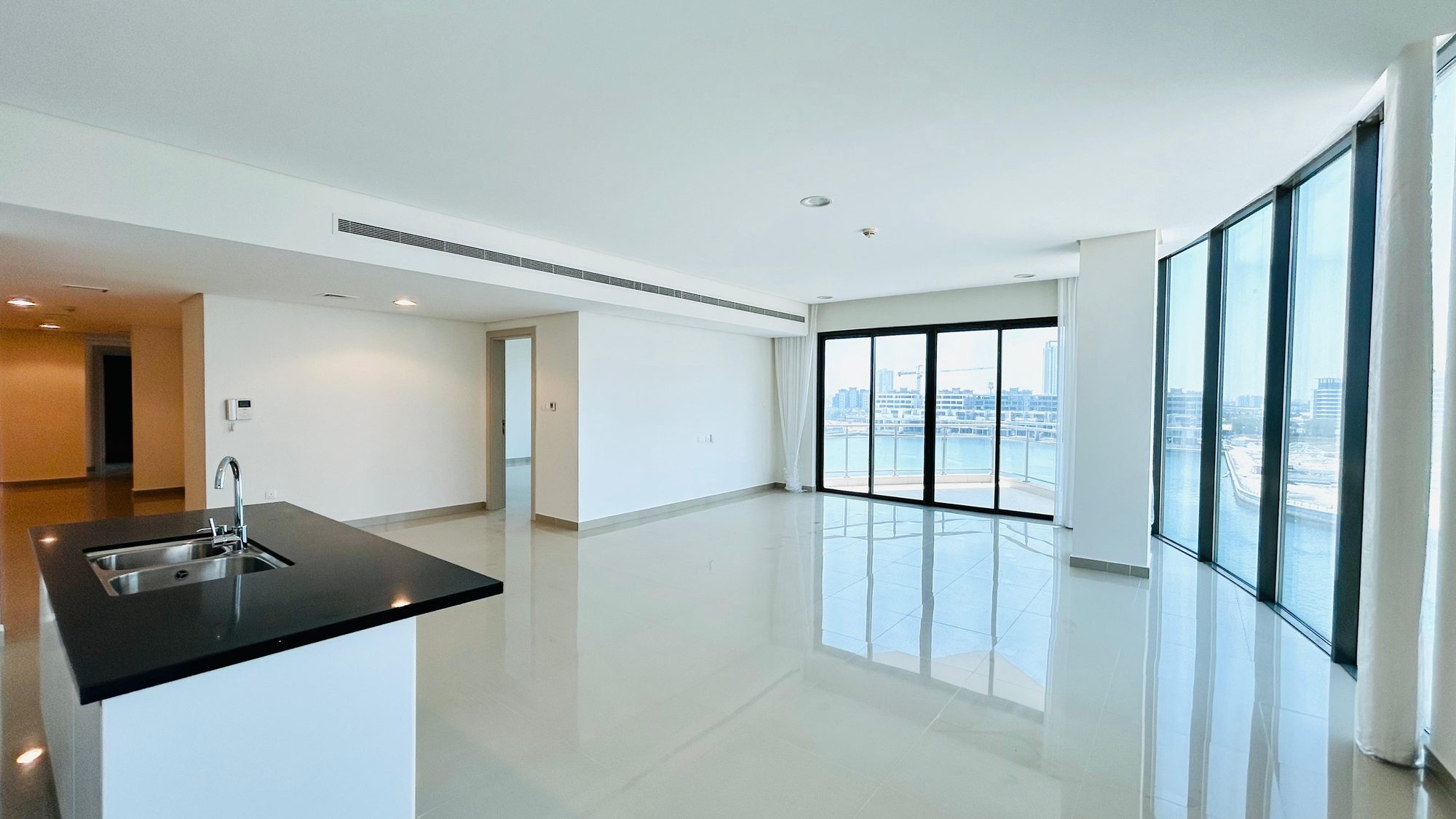 Three Bedroom Apartment with Jacuzzi and Pool