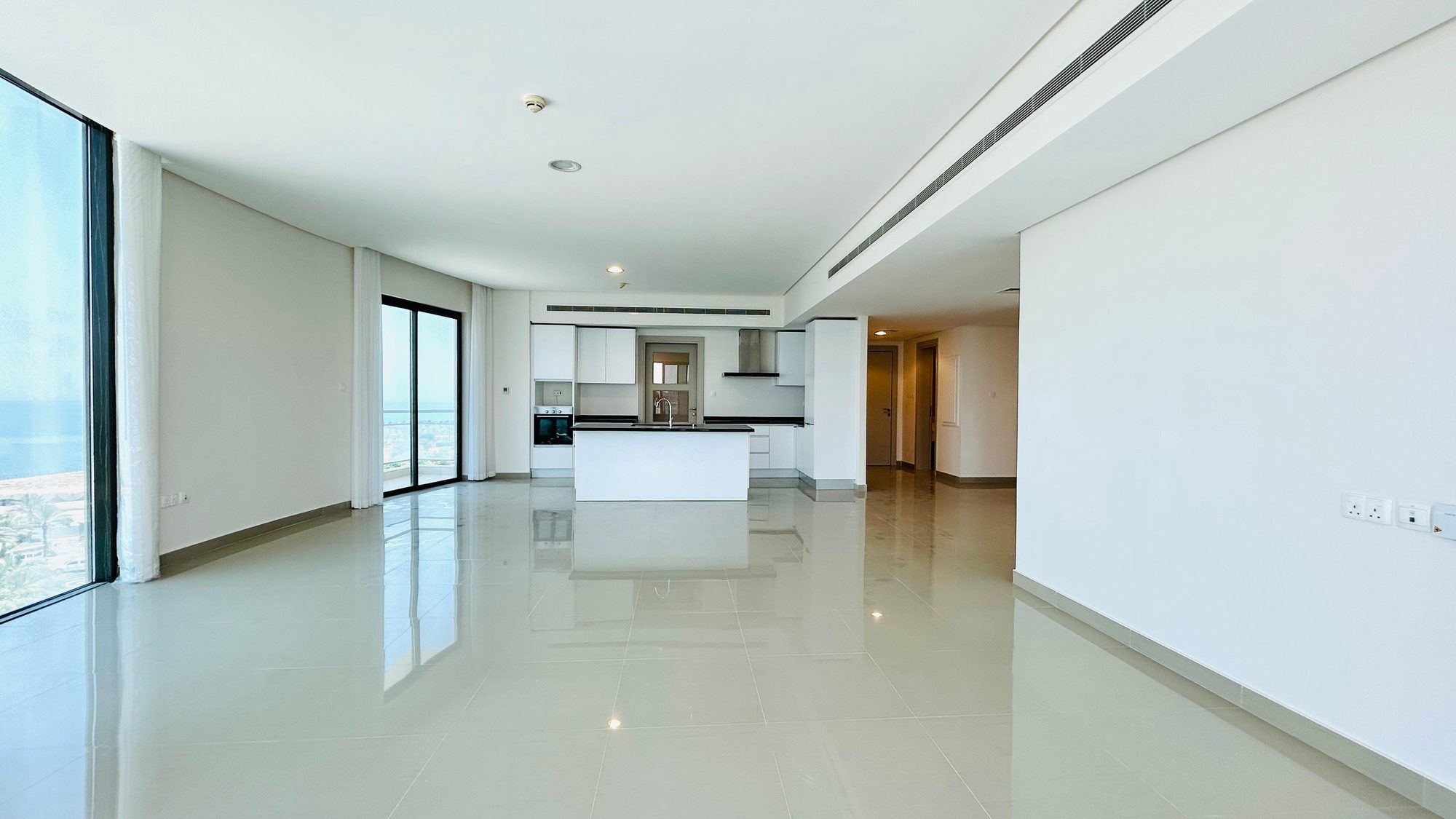 Three Bedroom Apartment with Jacuzzi and Pool