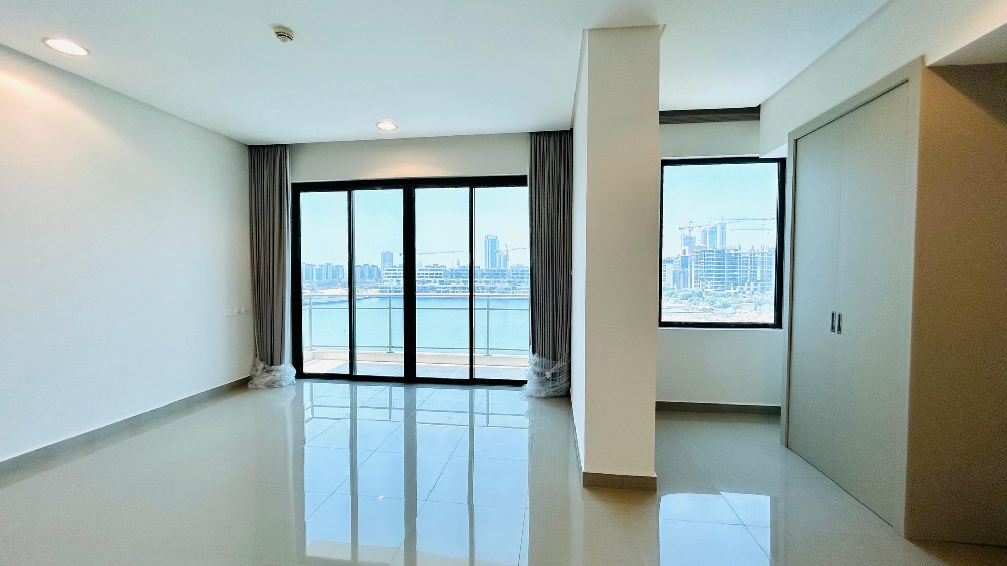 Three Bedroom Apartment with Jacuzzi and Pool